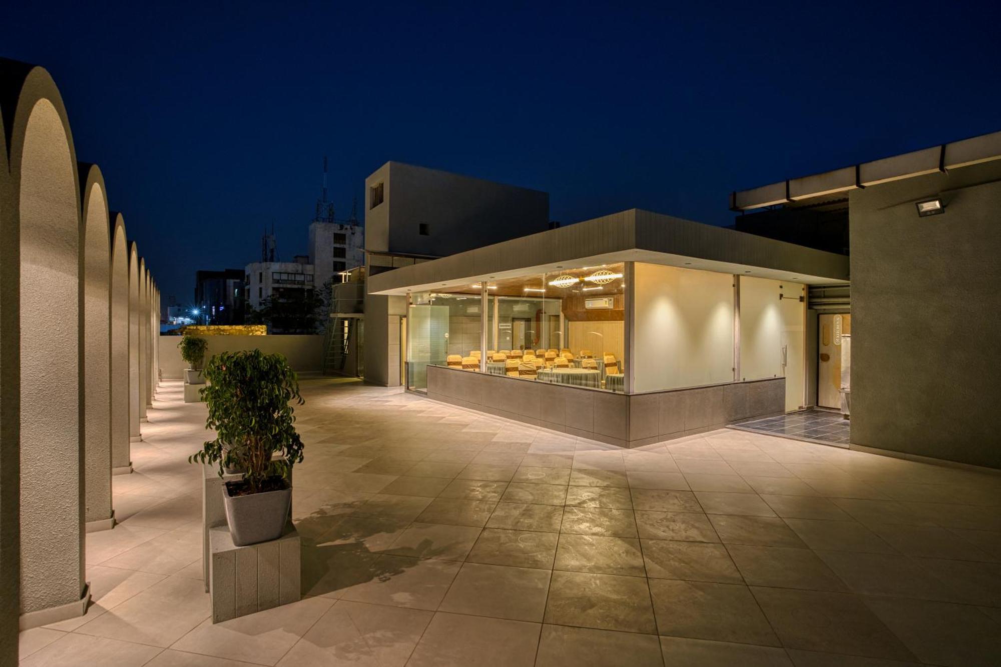 Exora Inn Ahmedabad Eksteriør billede