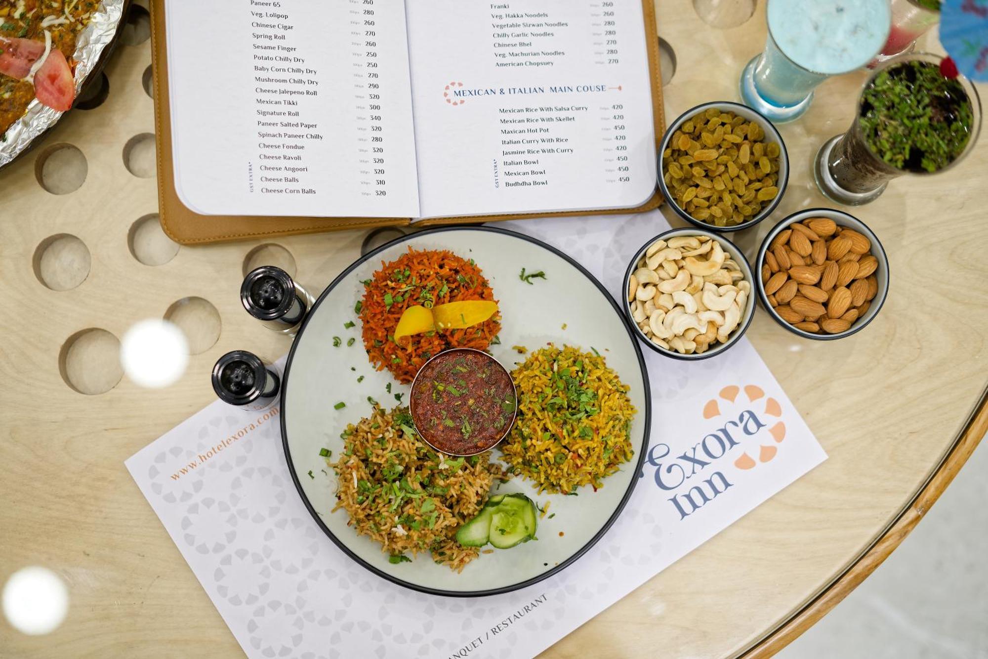 Exora Inn Ahmedabad Eksteriør billede