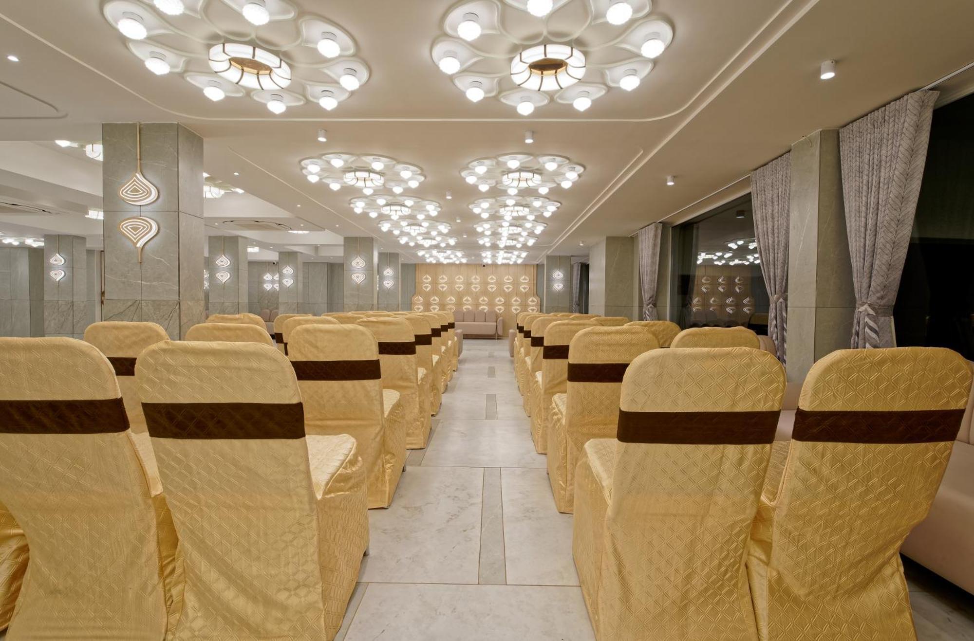 Exora Inn Ahmedabad Eksteriør billede