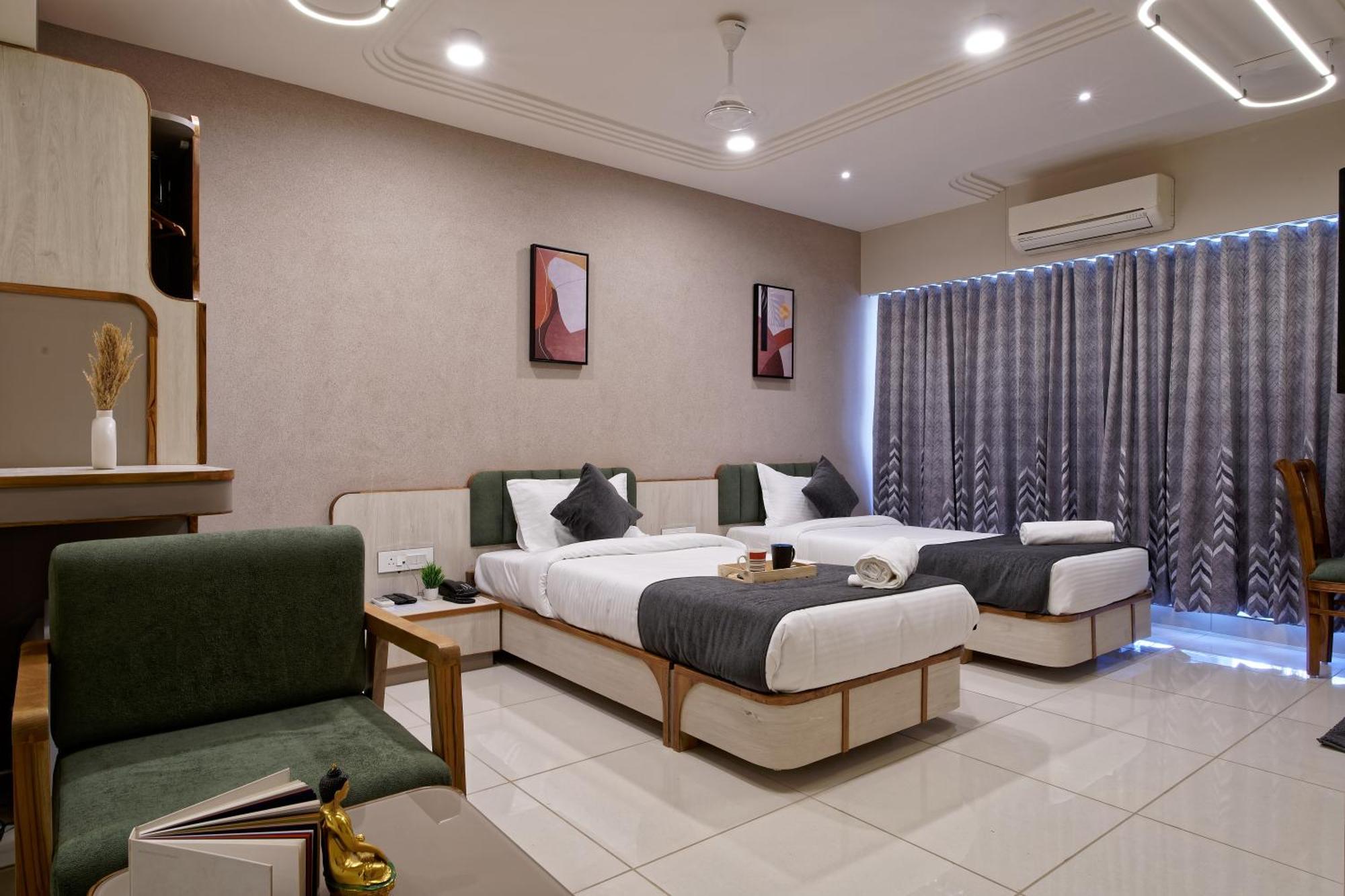 Exora Inn Ahmedabad Eksteriør billede